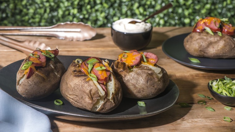Barbecue Potatoes with Sausage, Cheddar and Onions